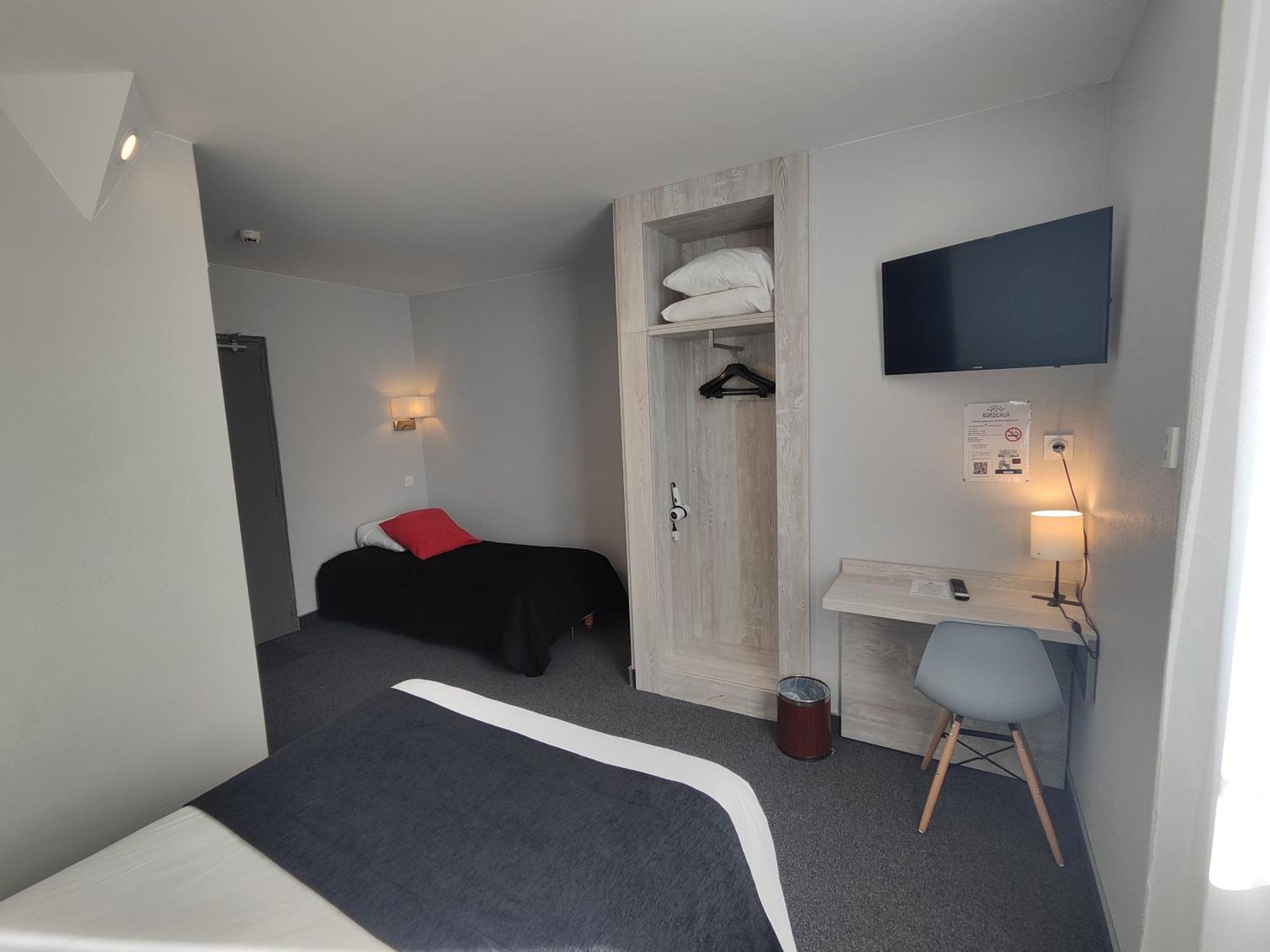 Campanile Centre Gare 3*