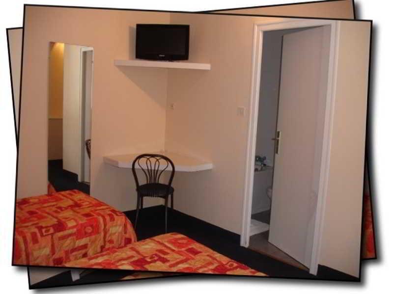 Campanile Centre Gare Hotel 3*